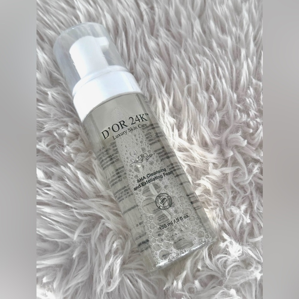 New D’OR24k Cleansing and Exfoliating Foam